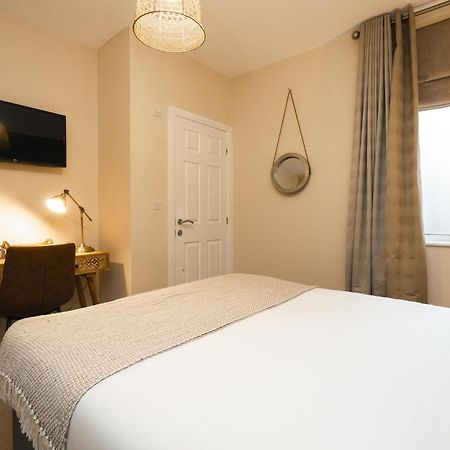 Rooms At The Dressers Arms Chorley  Eksteriør billede